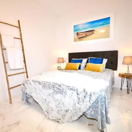 Belle Mar Modern Centre Of Appartamento